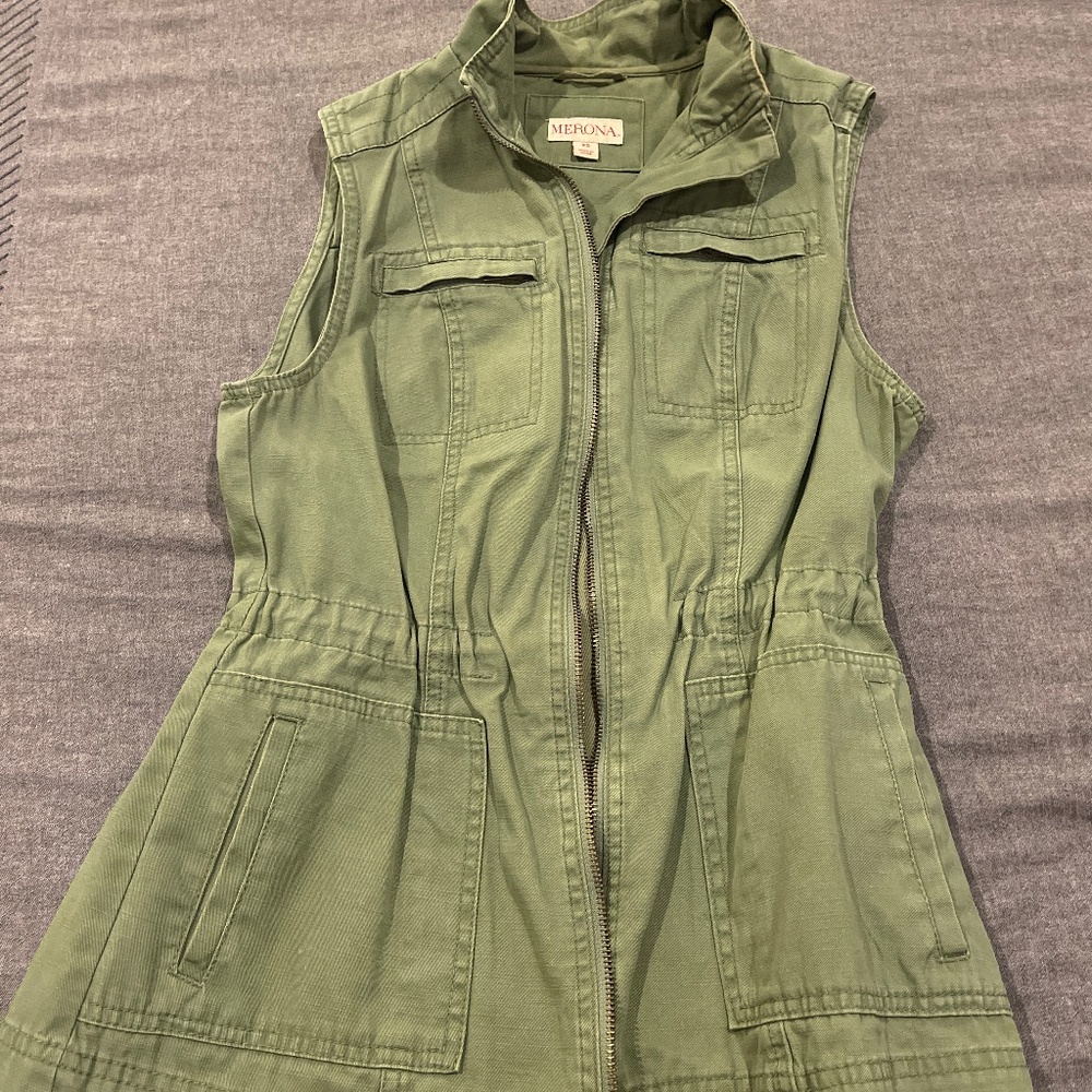 Army green zip up vest